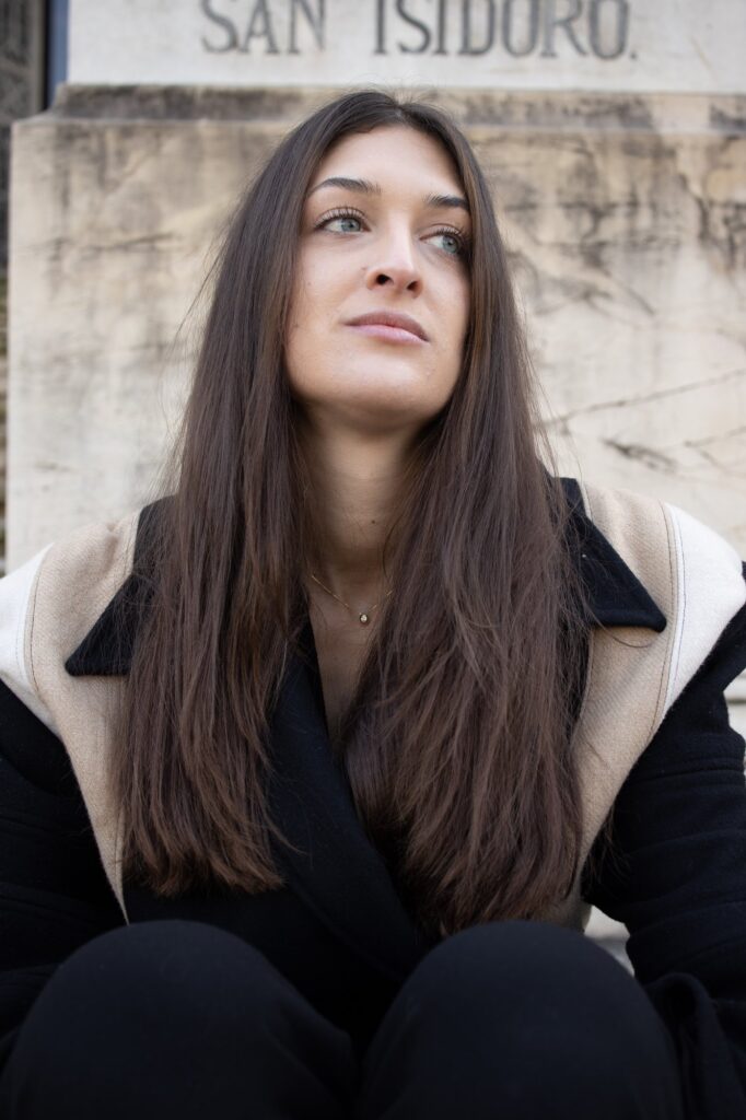 LB model portfolio photo 9